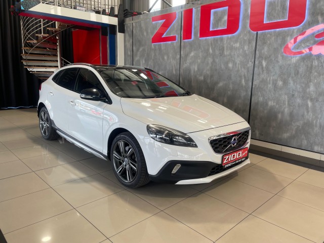 BUY VOLVO V40 2016 CC D3 MOMENTUM GEARTRONIC, Zido Cars